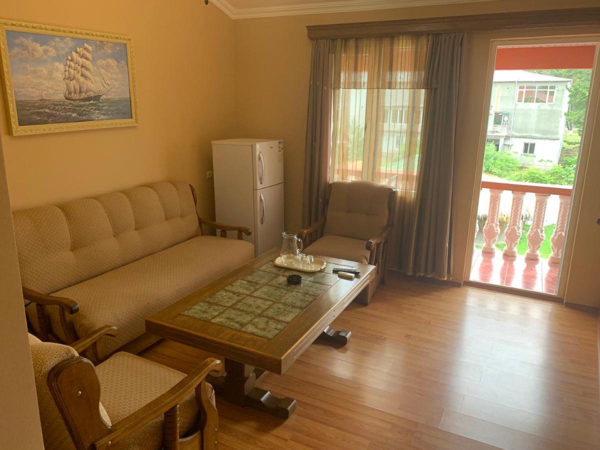 Guest House Rusalka Kobuleti Kültér fotó