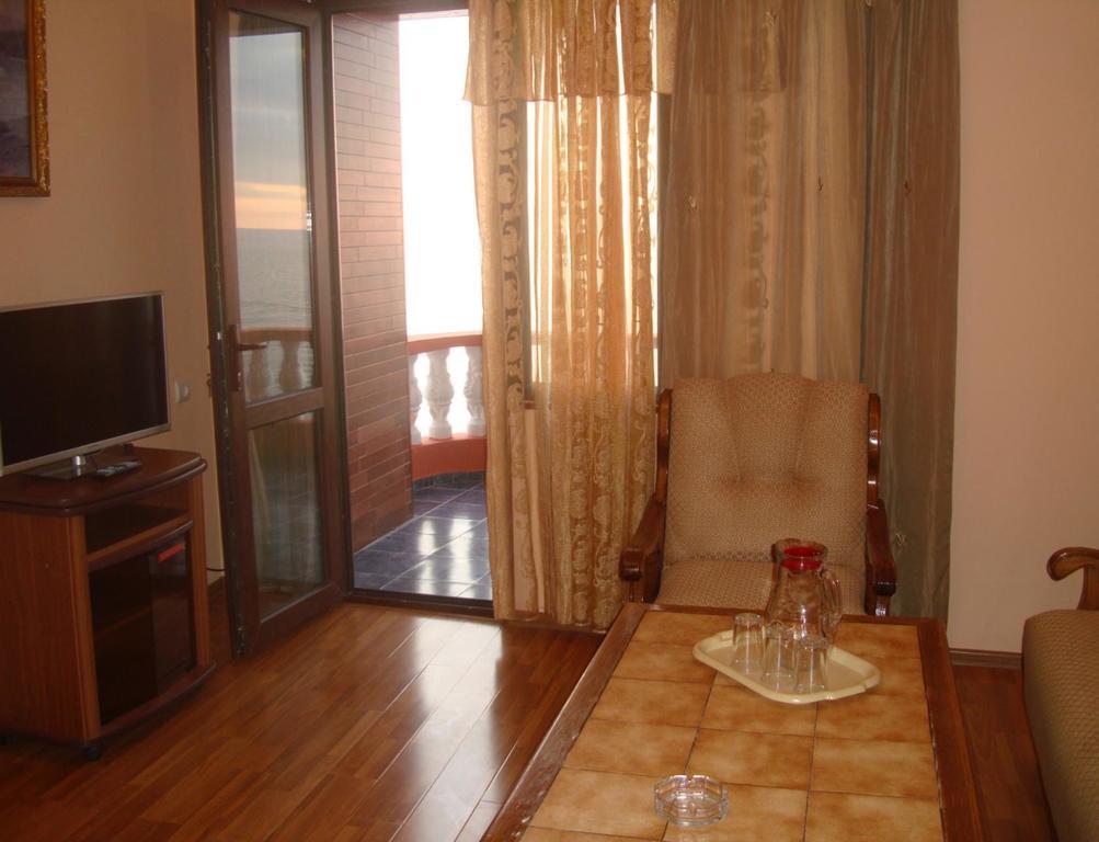 Guest House Rusalka Kobuleti Kültér fotó