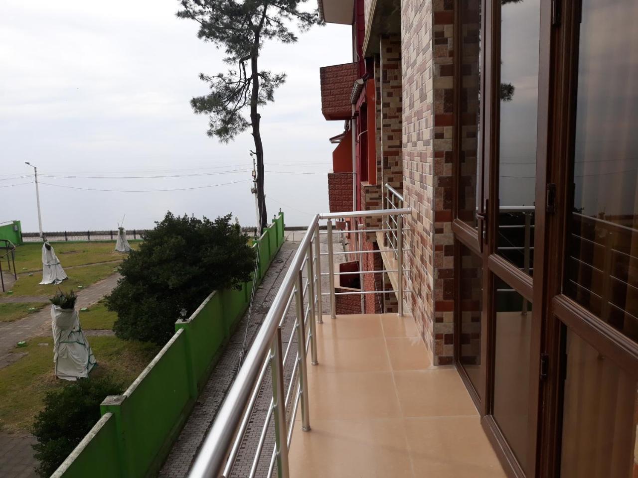 Guest House Rusalka Kobuleti Kültér fotó